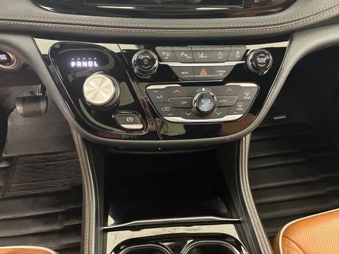 Used 2021 Chrysler Pacifica Pinnacle image 21