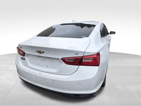 Used 2024 Chevrolet Malibu LT FWD image 3