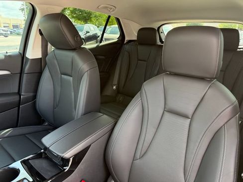 Used 2025 Buick Envision Preferred AWD/4WD image 14