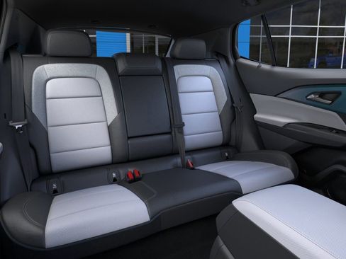 New 2026 Chevrolet Equinox EV LT FWD image 17