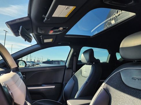 Certified 2025 Kia K4 GT-Line w/ GT-Line Sunroof Package image 11