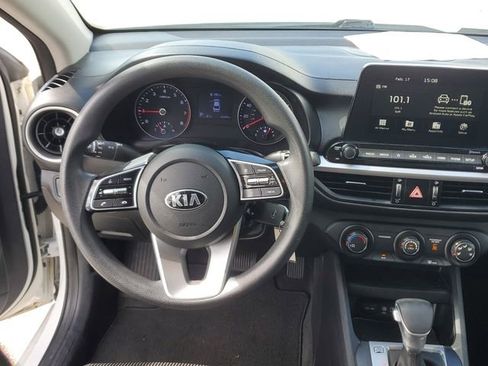 Used 2020 Kia Forte LXS image 11
