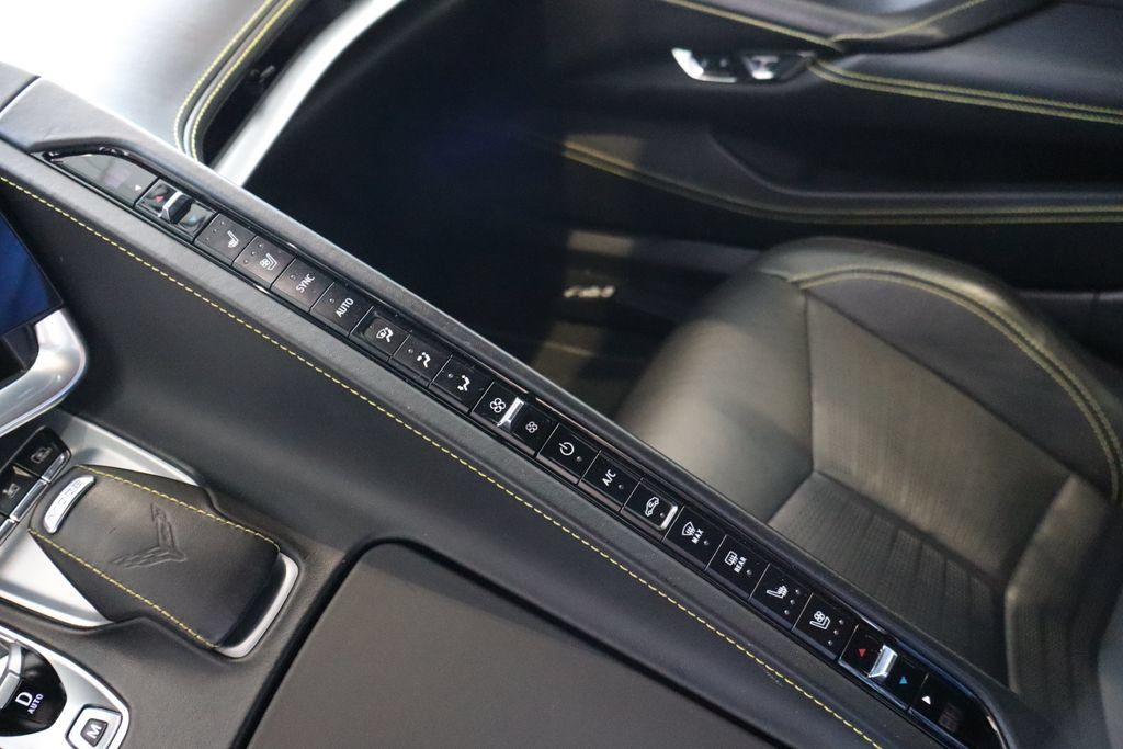 Used 2023 Chevrolet Corvette Z06 RWD image 18