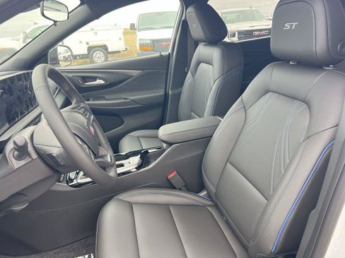 New 2026 Buick Envista Sport Touring w/ Convenience II Package FWD image 23