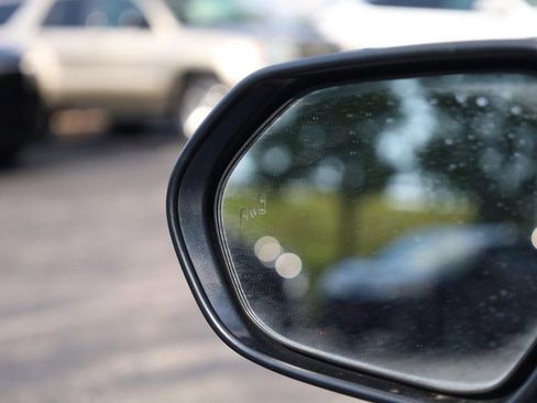 Used 2024 Toyota Camry SE image 19