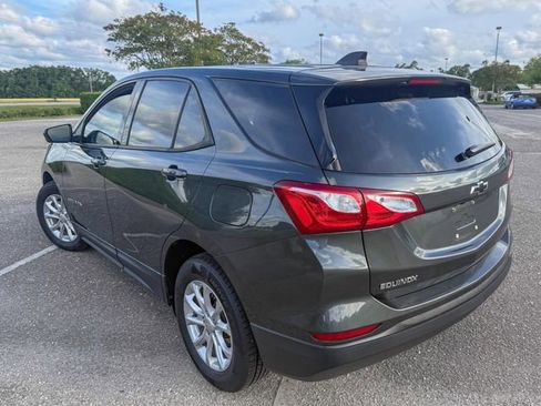 Used 2019 Chevrolet Equinox LS w/ LS Convenience Package FWD image 6