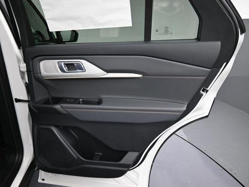 New 2026 Ford Explorer Active w/ Active Comfort Package image 27
