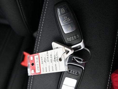 Used 2024 Audi Q4 e-tron Premium Plus w/ Premium Plus image 16