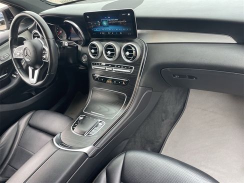 Used 2021 Mercedes-Benz GLC 300 image 11