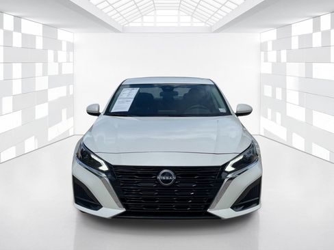 Certified 2023 Nissan Altima 2.5 SV AWD/4WD image 2
