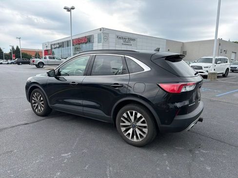 Used 2020 Ford Escape Titanium AWD/4WD image 4