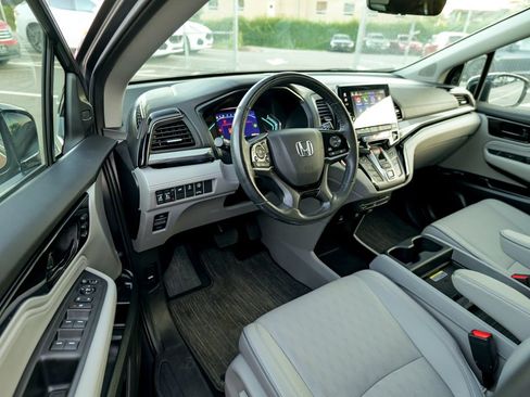 Used 2023 Honda Odyssey Elite image 16
