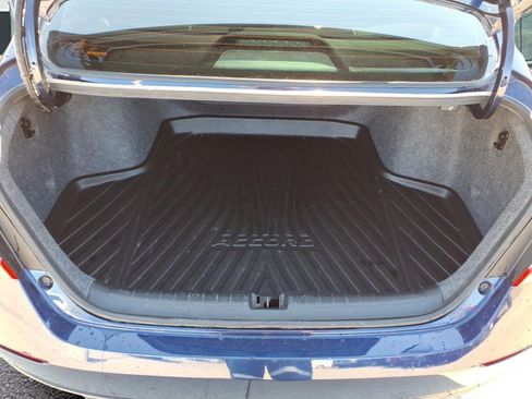 Used 2018 Honda Accord LX image 12