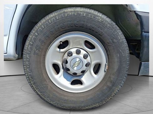 Used 2020 Chevrolet Express 3500 LS image 7