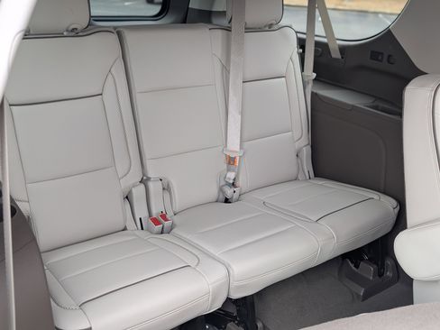 Used 2024 GMC Yukon XL Denali w/ Advanced Technology Package image 21