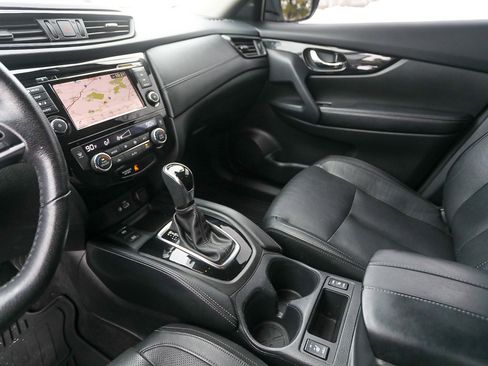 Used 2019 Nissan Rogue SL image 27