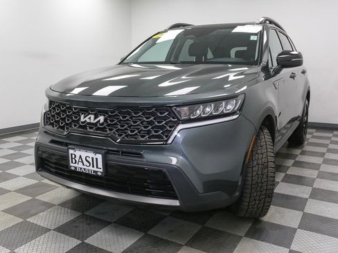 Used 2022 Kia Sorento S w/ Panoramic Sunroof Package AWD/4WD image 4