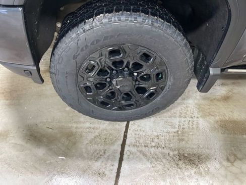 Used 2022 GMC Sierra 2500 Denali image 10