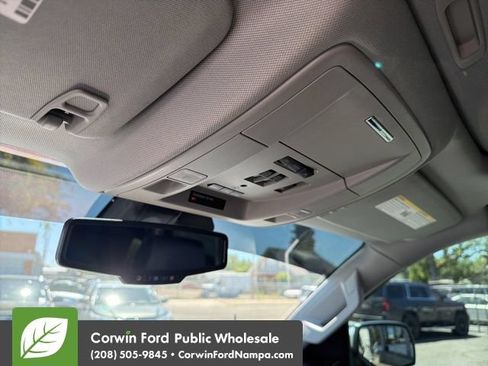Used 2018 GMC Sierra 1500 Denali AWD/4WD image 19