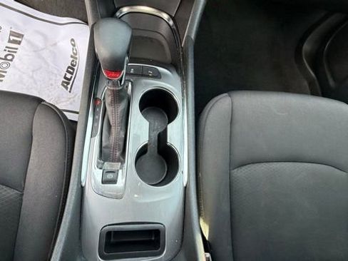 Used 2024 Chevrolet Malibu LT image 17