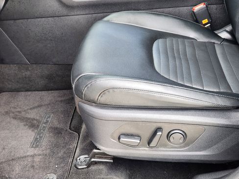 Used 2023 Kia Sportage SX image 11