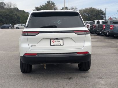 New 2026 Jeep Grand Cherokee Limited w/ Limited Altitude Package