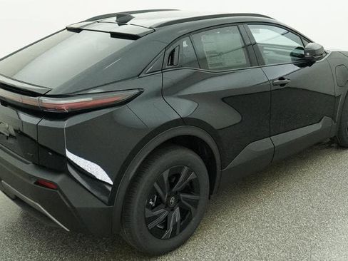 New 2026 Toyota C-HR AWD/4WD image 9