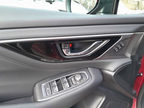 Certified 2025 Subaru Legacy Limited image 10