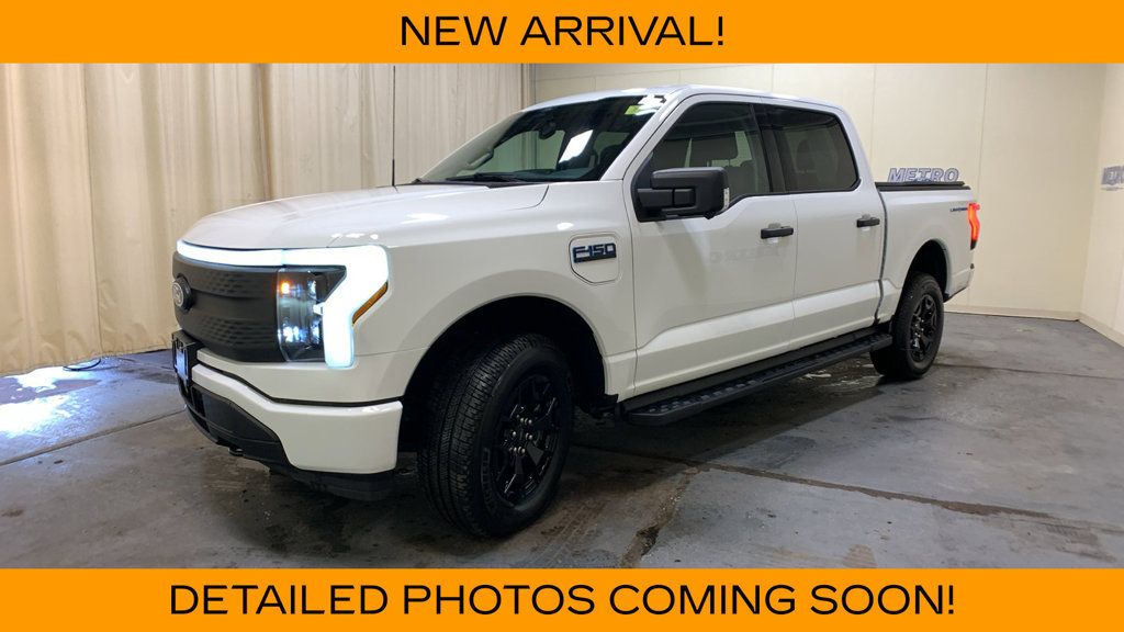 Used 2025 Ford F150 Lightning XLT AWD/4WD image 7
