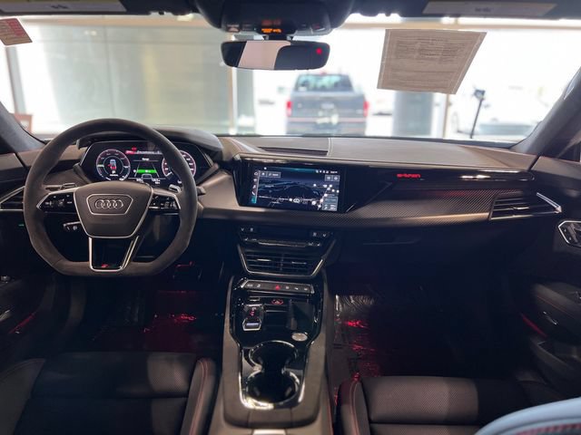 Used 2022 Audi RS e-tron GT AWD/4WD image 32