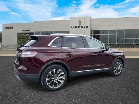 Certified 2023 Lincoln Nautilus Reserve w/ Equipment Group 201A image 3