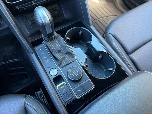 Used 2021 Volkswagen Atlas Cross Sport SEL image 37