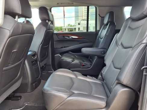 Used 2019 Cadillac Escalade ESV Luxury image 5
