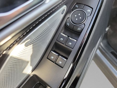Used 2022 Ford Explorer ST w/ Equipment Group 401A AWD/4WD image 13