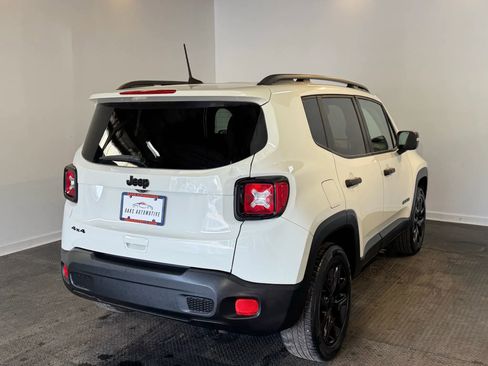 Used 2018 Jeep Renegade Altitude AWD/4WD image 6