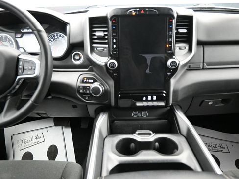 Used 2025 RAM 1500 Big Horn AWD/4WD image 18
