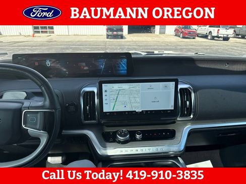 Used 2025 Ford Expedition Platinum AWD/4WD image 21