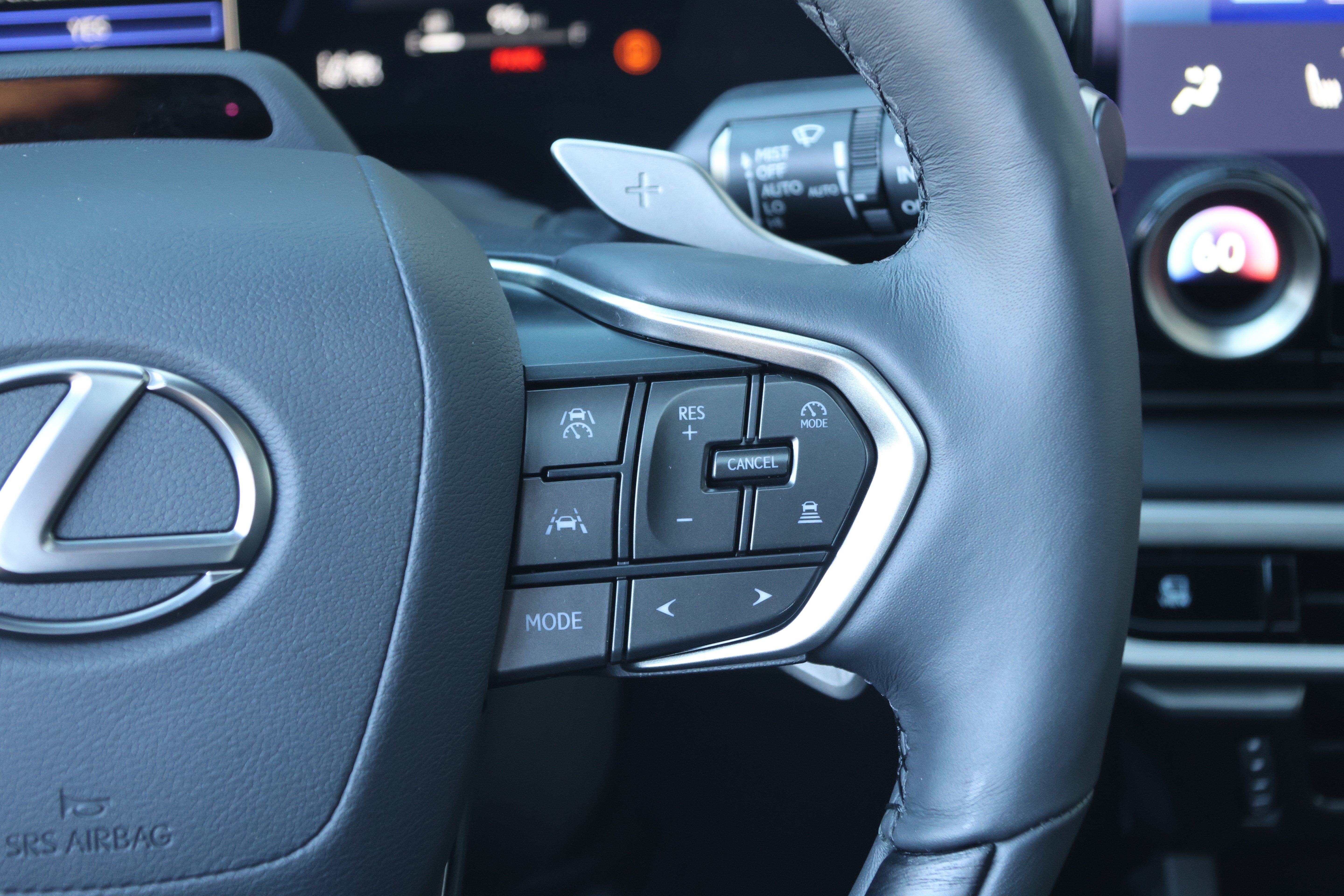 Used 2026 Lexus RX 350h w/ Convenience Package AWD/4WD image 31