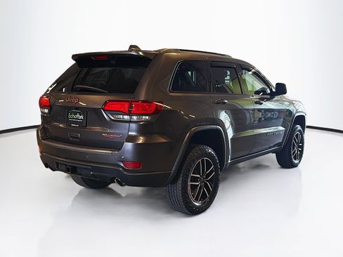 Used 2018 Jeep Grand Cherokee Trailhawk AWD/4WD image 9