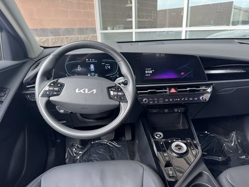Used 2024 Kia Niro EX image 15
