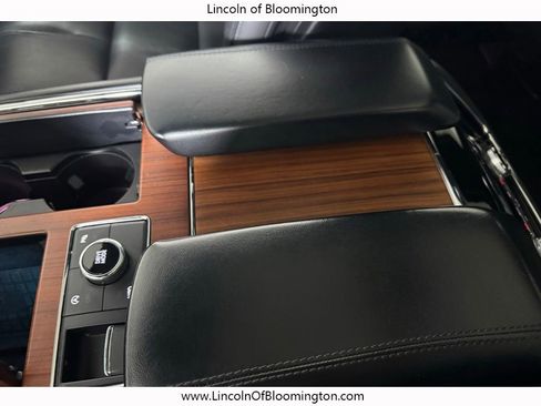 Used 2019 Lincoln Navigator Select AWD/4WD image 75