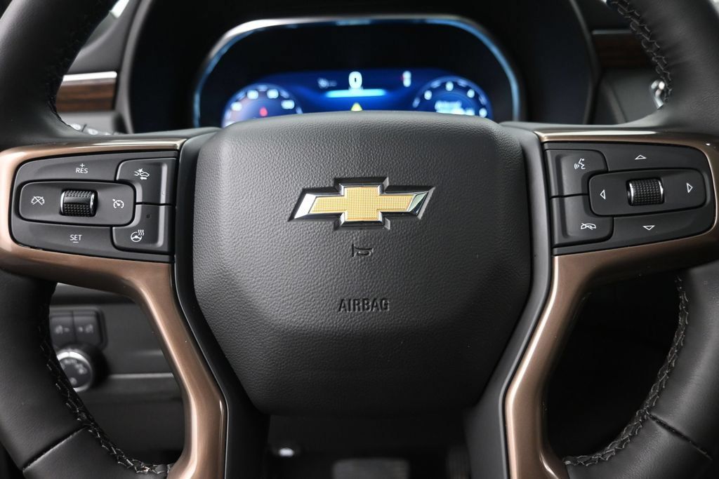 Used 2024 Chevrolet Tahoe High Country AWD/4WD image 19