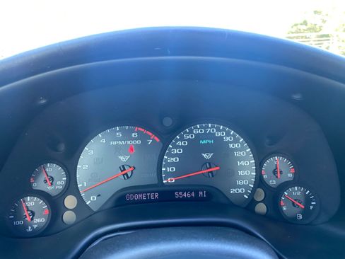 Used 2002 Chevrolet Corvette Coupe w/ Preferred Equipment Group2 image 9