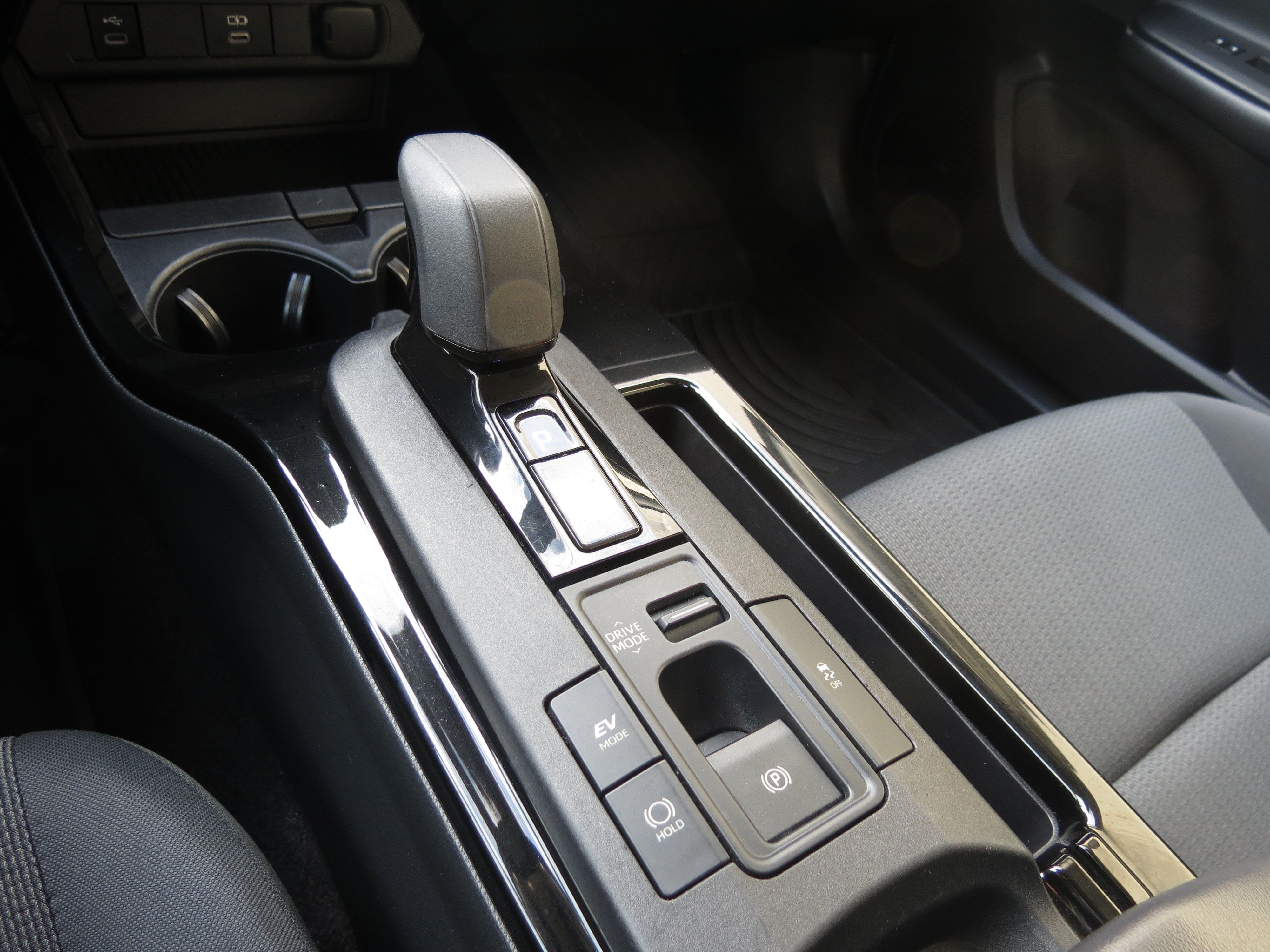 Used 2023 Toyota Prius LE FWD image 22