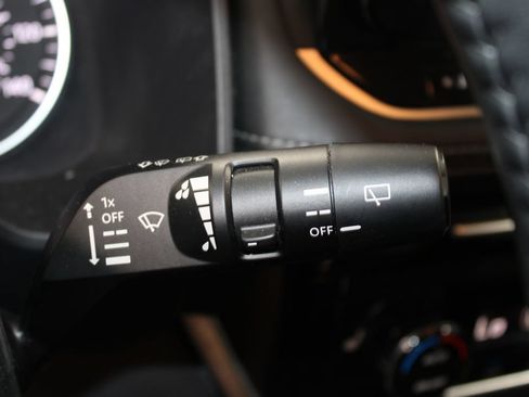 Used 2023 Nissan Rogue SL w/ SL Premium Package FWD image 24