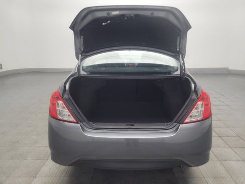 Used 2018 Nissan Versa SV FWD image 29