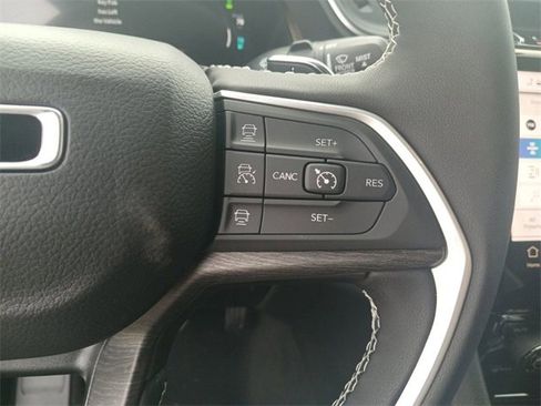 New 2024 Jeep Grand Cherokee Limited 4xe image 22