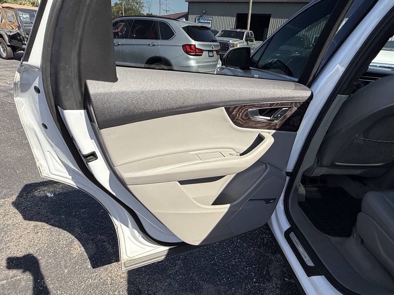 Used 2020 Audi Q7 2.0T Premium Plus w/ Premium Plus Package AWD/4WD image 22