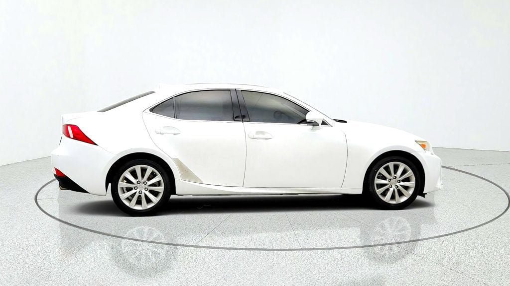 Used 2016 Lexus IS 200t RWD image 4