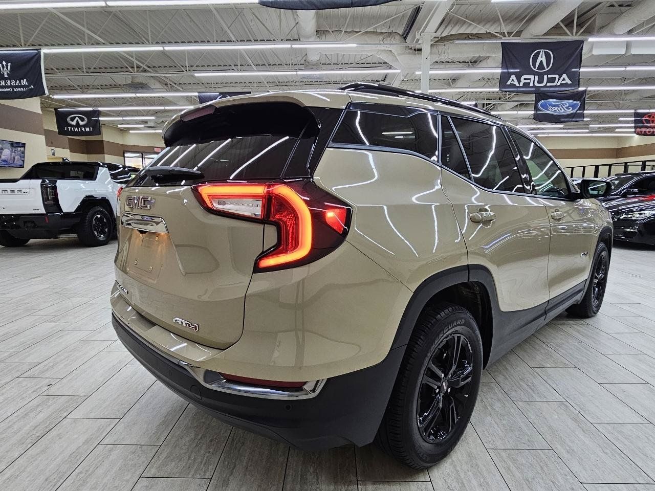 Used 2022 GMC Terrain AT4 w/ Tech Package AWD/4WD image 6